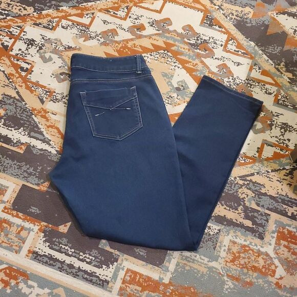 Lee Riders Women's Midrise Skinny Jeans with Premium Stretch Fabric - Picture 2 of 7